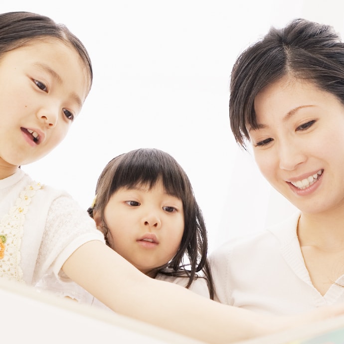 「暗い新聞記事」にあたる確率を低くする